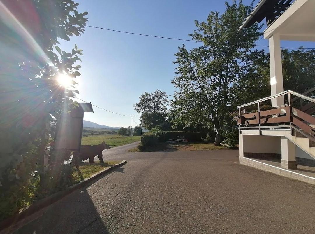 Apartments Luka Rakovica Luaran gambar