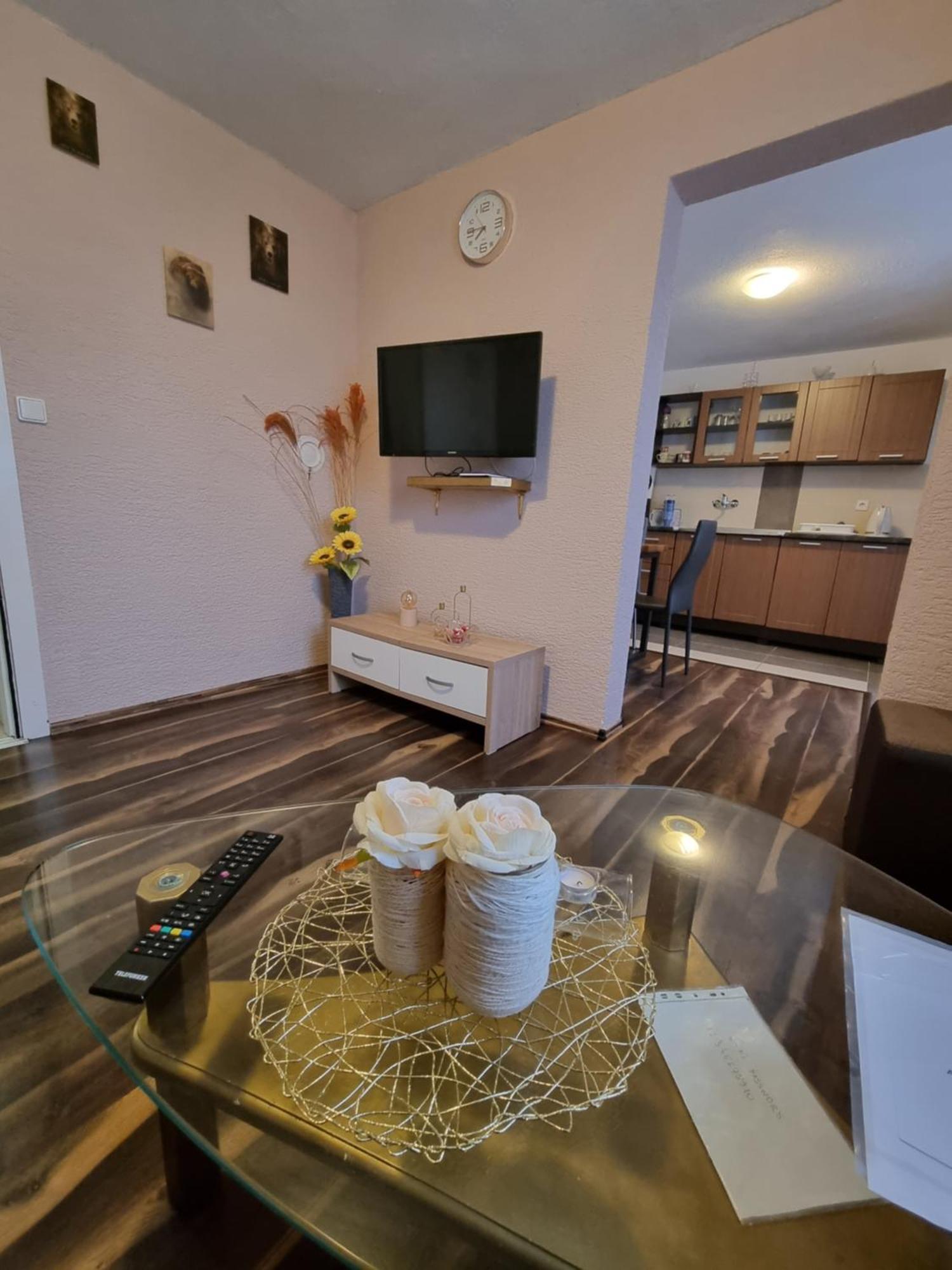Apartments Luka Rakovica Luaran gambar