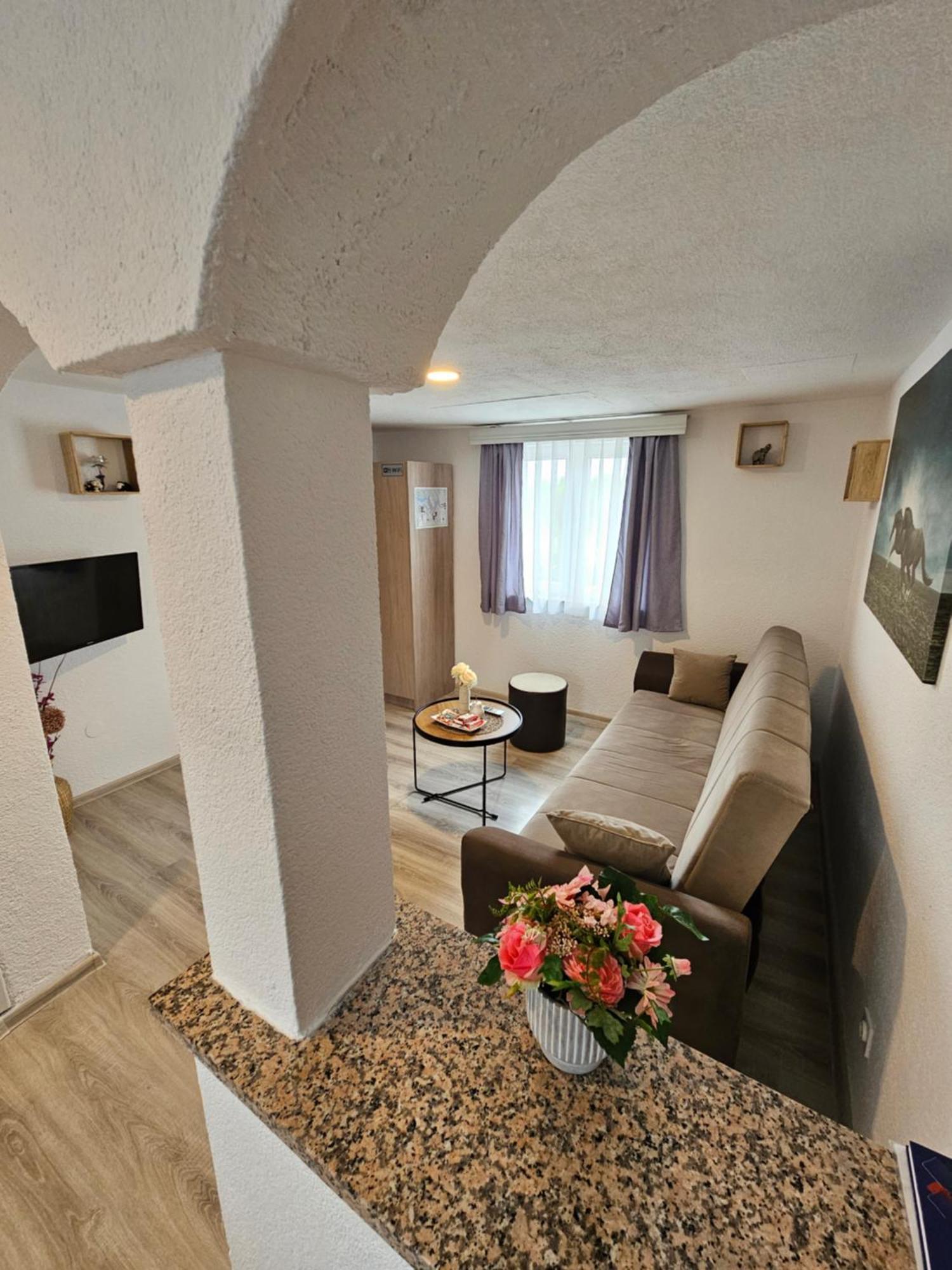 Apartments Luka Rakovica Luaran gambar